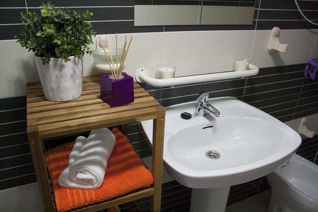 Apartamento en Espoz y Mina Madrid Habitación foto